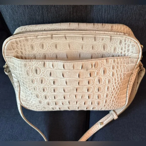 Brahmin Shea crossbody purse in Stone - Picture 3 of 9